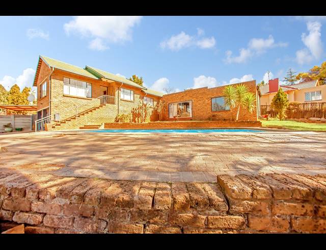 3 BEDROOM HOUSE FOR SALE IN SILVERFIELDS